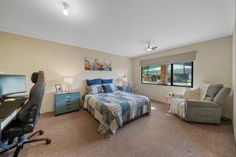 Photo of property in 5 Whakapaki Street, Urenui, 4375