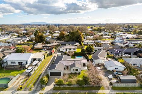Photo of property in 82 Grey Street, Cambridge, 3434