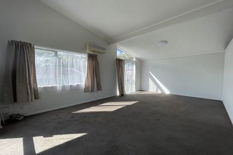 Photo of property in 4 Mon Desir Place, Manurewa, Auckland, 2102