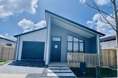 Photo of property in 27 Huringa Road, Karaka, Papakura, 2113