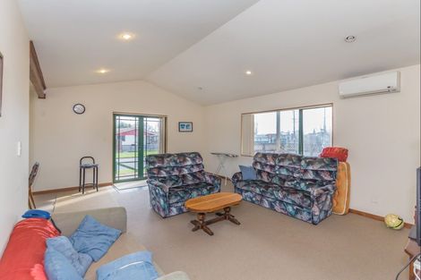 Photo of property in 1 Adkin Avenue, Levin, 5510