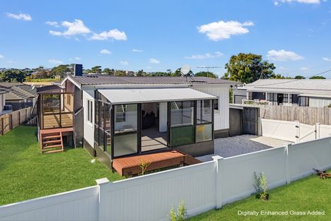 Photo of property in 21 Brixton Road, Manly, Whangaparaoa, 0930