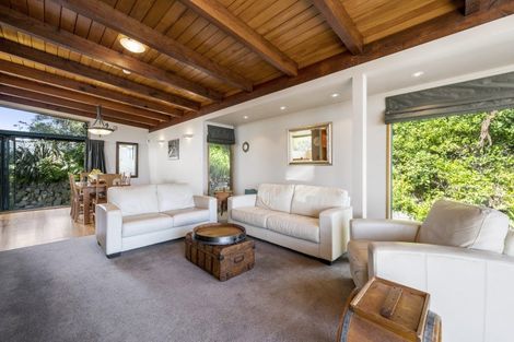 Photo of property in 52 Waitohu Road, York Bay, Lower Hutt, 5013