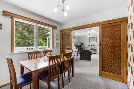 Photo of property in 58 Chester Road, Tawa, Wellington, 5028