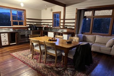 Photo of property in 36 Atutahi Street, Tokaanu, Turangi, 3381