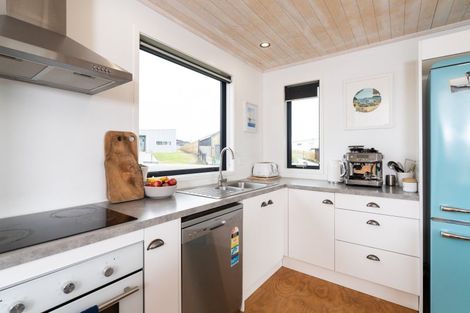 Photo of property in 19 Tunarau Street, Raglan, 3225