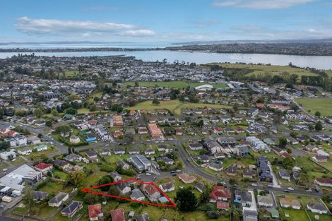 Photo of property in 8 Huxley Place, Glen Innes, Auckland, 1072