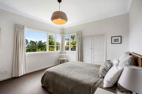 Photo of property in 63 Napier Terrace, Hospital Hill, Napier, 4110