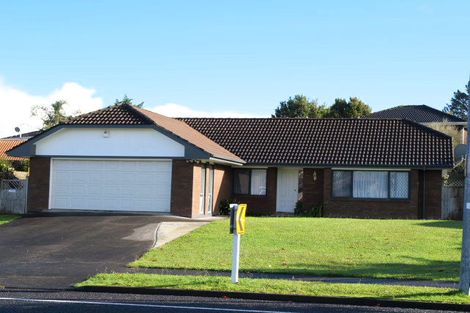 Photo of property in 49 Golfland Drive, Golflands, Auckland, 2013