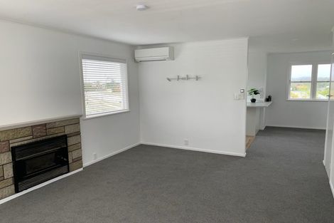 Photo of property in 308 Wairau Road, Glenfield, Auckland, 0629