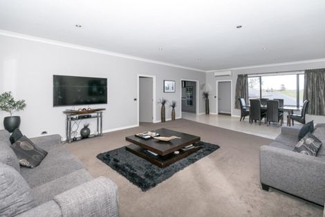 Photo of property in 10 The Dales, Dinsdale, Hamilton, 3204