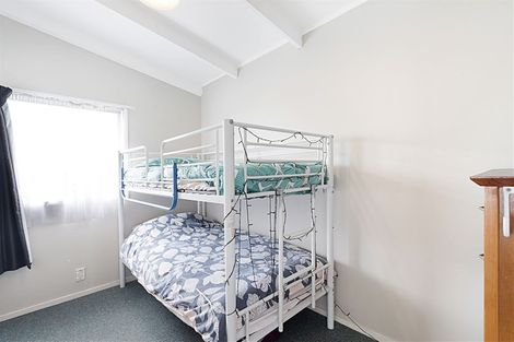 Photo of property in 19 Riserra Drive, Ranui, Auckland, 0612