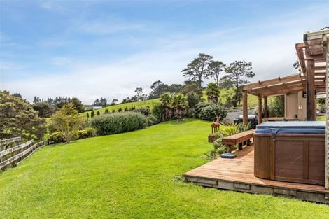 Photo of property in 868 Haruru Road, Wainui, 0873