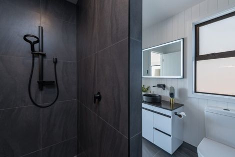 Photo of property in 70 Katania Heights, Brightwater, 7022