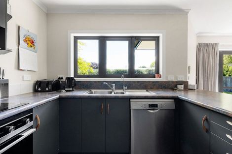 Photo of property in 33 Moore Street, Leamington, Cambridge, 3432