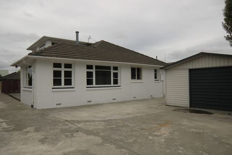 Photo of property in 1/70 Sawyers Arms Road, Northcote, Christchurch, 8052