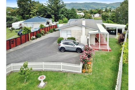 Photo of property in 11 Valley Road, Te Puke, 3119