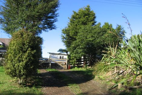 Photo of property in 6 Tane Road, Laingholm, Auckland, 0604