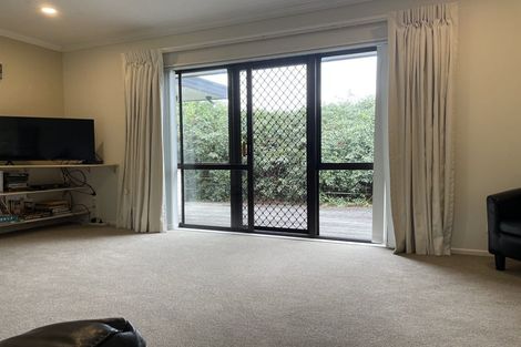 Photo of property in 68 Kapanui Road, Waikanae, 5036