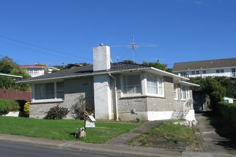 Photo of property in 106 Beazley Avenue, Paparangi, Wellington, 6037