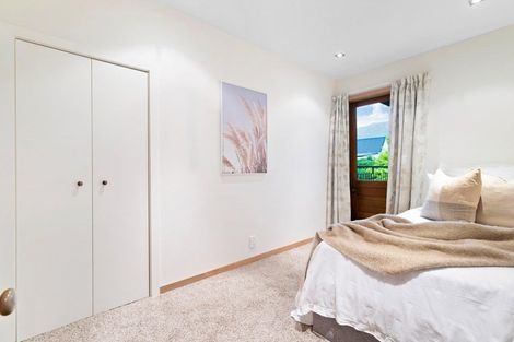 Photo of property in 45 Adamson Drive, Arrowtown, 9302