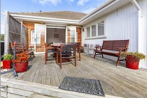 Photo of property in 17 Harris Street, Greenmeadows, Napier, 4112