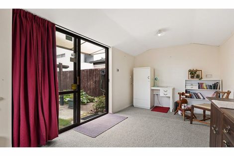 Photo of property in 2/4 Limburg Lane, Spreydon, Christchurch, 8024