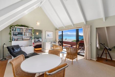 Photo of property in 115 Tutere Street, Waikanae Beach, Waikanae, 5036