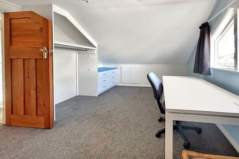 Photo of property in 43 Tauhinu Road, Miramar, Wellington, 6022