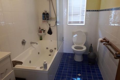 Photo of property in 4 Chamberlain Road, Karori, Wellington, 6012