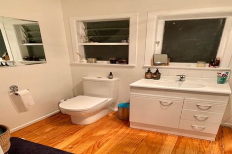 Photo of property in 35 Drome View Place, Beach Haven, Auckland, 0626