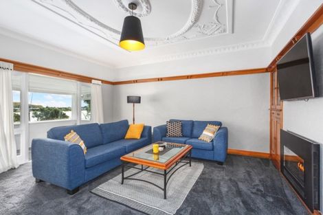 Photo of property in 102 Paremata Road, Paremata, Porirua, 5024