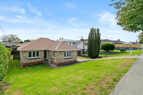 Photo of property in 1/66 Clevedon Road, Papakura, 2110