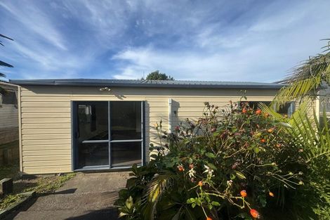 Photo of property in 33 Hyperion Drive, Randwick Park, Auckland, 2105