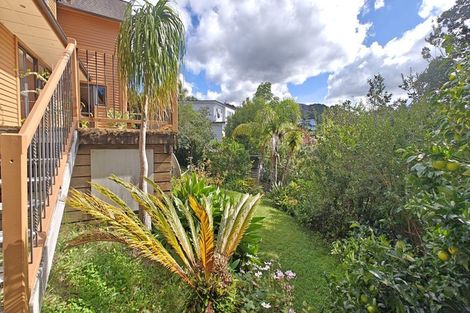Photo of property in 1 Glenreagh Place, Torbay, Auckland, 0630