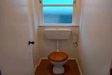 Photo of property in 28 Durham Street, Cannons Creek, Porirua, 5024