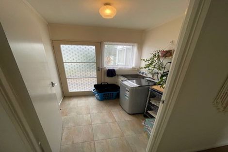 Photo of property in 1/43 Te Atatu Road, Te Atatu South, Auckland, 0610