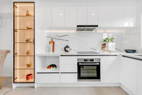 Photo of property in 3/14 Kerswill Place, Pakuranga, Auckland, 2010