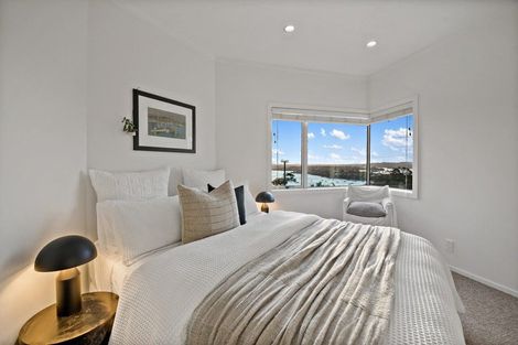 Photo of property in 24 Austin Road, Greenhithe, Auckland, 0632