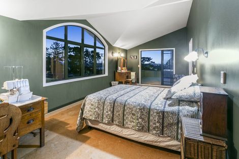 Photo of property in 386 Upper Harbour Drive, Greenhithe, Auckland, 0632