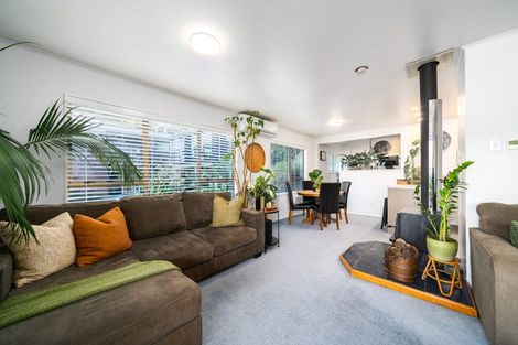 Photo of property in 35 Kairimu Street, Stokes Valley, Lower Hutt, 5019