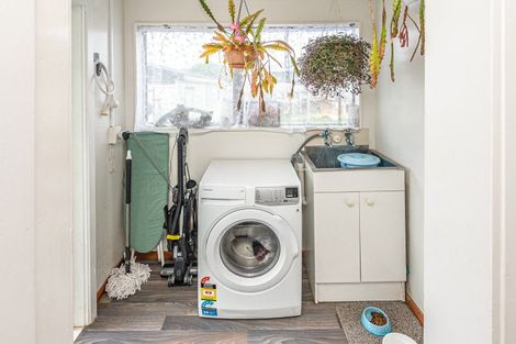 Photo of property in 143 Cornfoot Street, Castlecliff, Whanganui, 4501