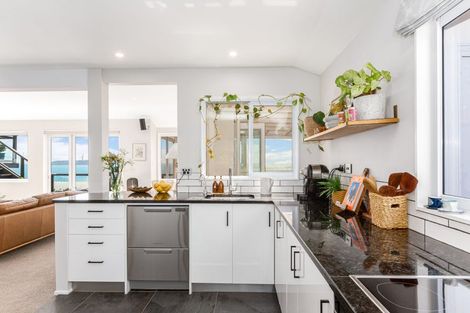 Photo of property in 120a Motuhara Road, Plimmerton, Porirua, 5026