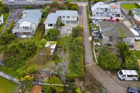 Photo of property in 545 Glenfield Road, Glenfield, Auckland, 0629