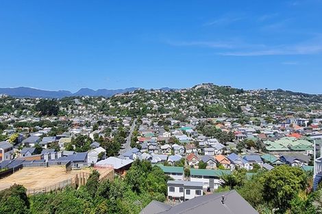 Photo of property in 84 Maupuia Road, Maupuia, Wellington, 6022