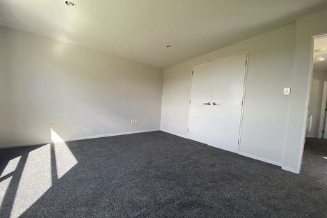 Photo of property in 38b Ruskin Road, Newlands, Wellington, 6037