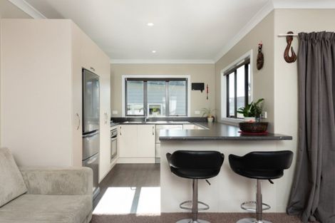 Photo of property in 9 Rochfort Crescent, Pyes Pa, Tauranga, 3112