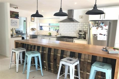 Photo of property in 24 Korotaha Terrace, Rothesay Bay, Auckland, 0630