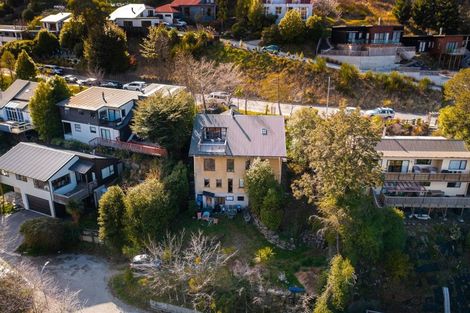 Photo of property in 16 Mackinnon Terrace, Sunshine Bay, Queenstown, 9300