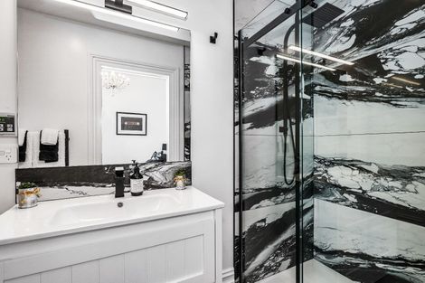 Photo of property in 12 Cross Street, Regent, Whangarei, 0112